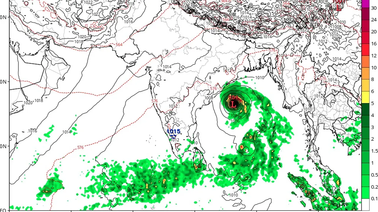 ঘূর্ণিঝড়ের তীব্র সম্ভাবনা: কবে ও কোথায় আঘাত হানতে পারে
