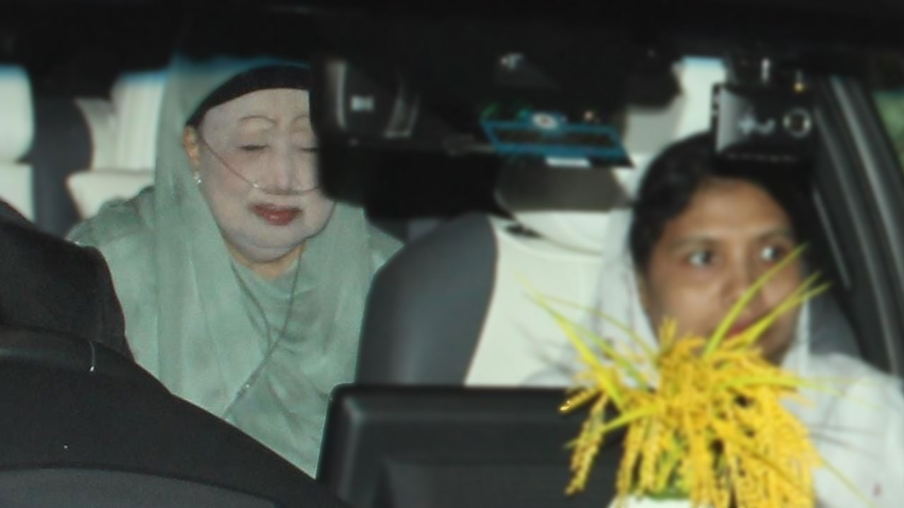 হাসপাতালে চিকিৎসাধীন খালেদা জিয়া