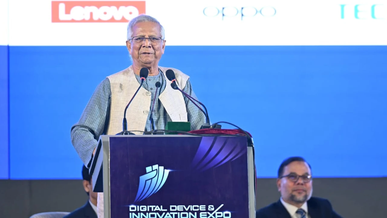 সরকারি কর্মকর্তাদের পাঁচ বছরের বেশি একই পদে থাকা ঠিক নয়: প্রধান উপদেষ্টা ড. মুহাম্মদ ইউনূস