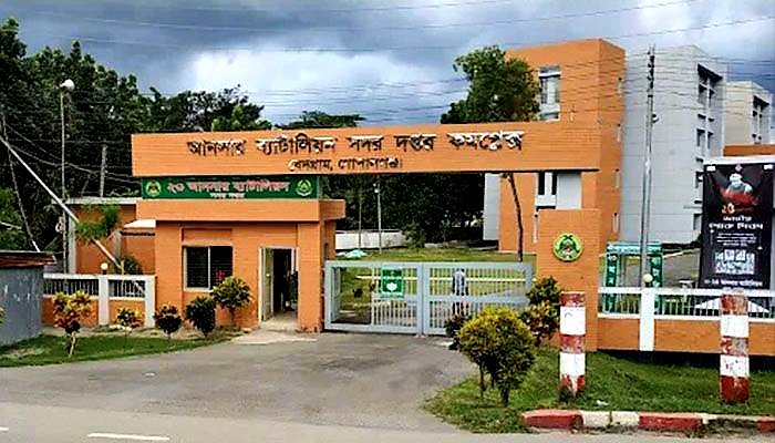 গোপালগঞ্জে এবার আনসার ব্যাটালিয়ন অফিস কম্পাউন্ডে দুর্বৃত্তদের ছোঁড়া ককটেল বিস্ফোরণ 