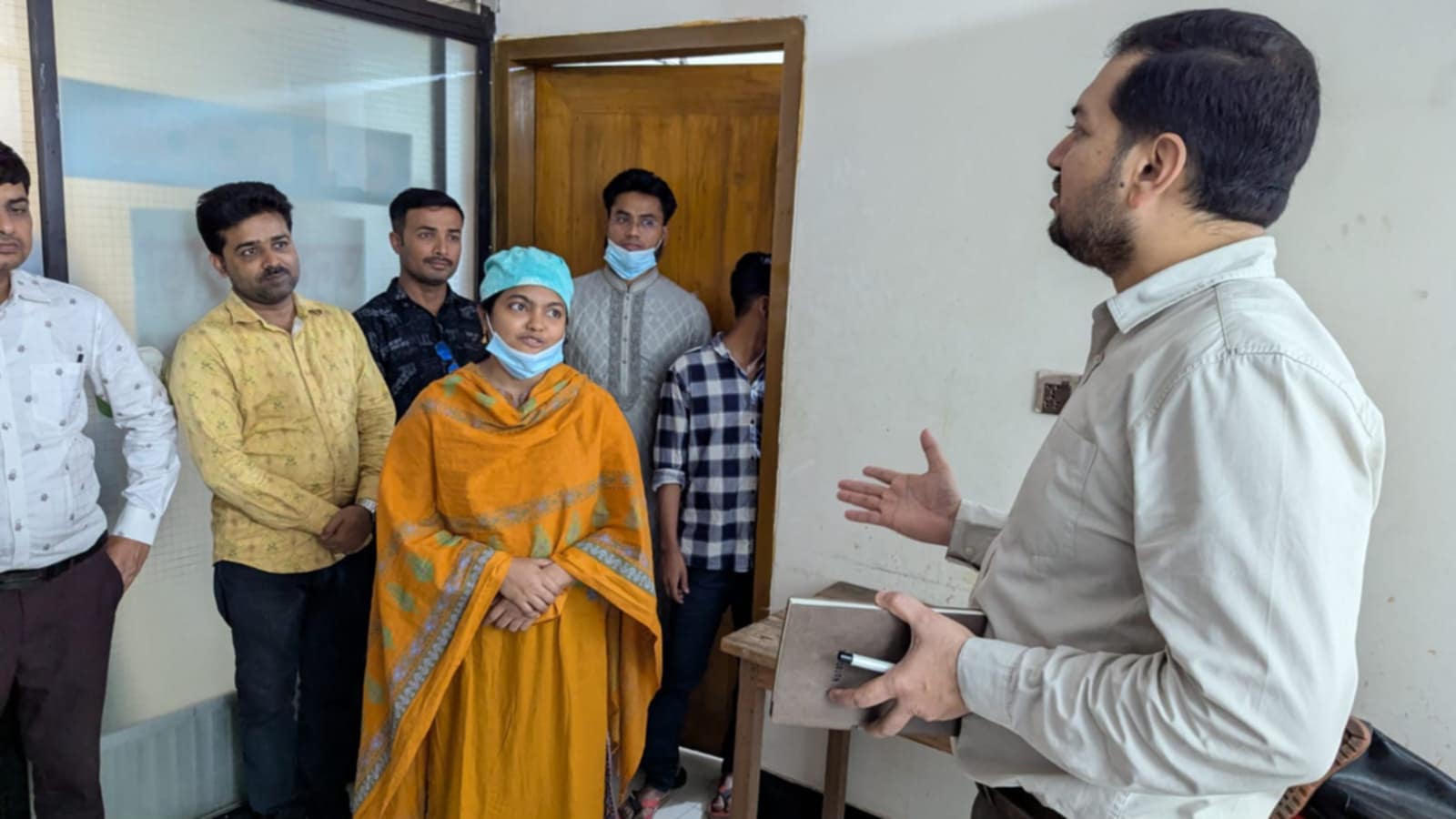 কালকিনিতে দুই প্রাইভেট ক্লিনিকে ভ্রাম্যমাণ আদালতের অভিযান; ৩০ হাজার টাকা জরিমানা