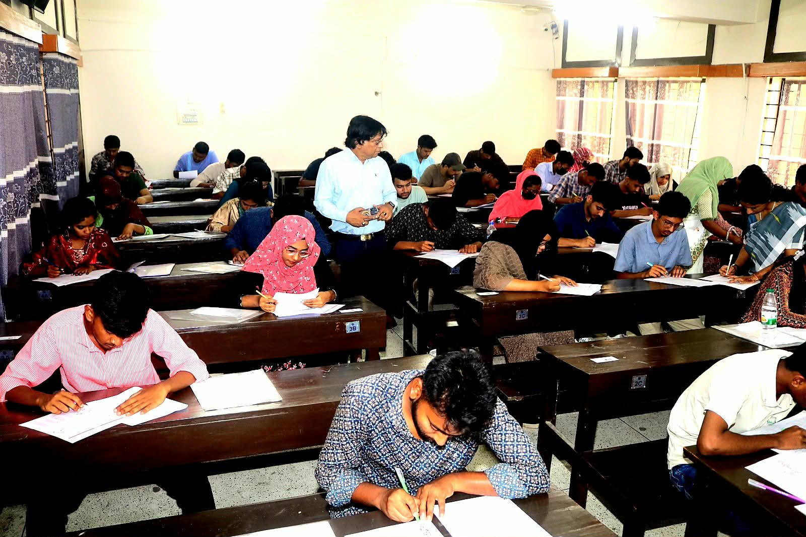 গোবিপ্রবি’তে জিএসটি গুচ্ছভুক্ত ‘সি’ ইউনিটের ভর্তি পরীক্ষা অনুষ্ঠিত