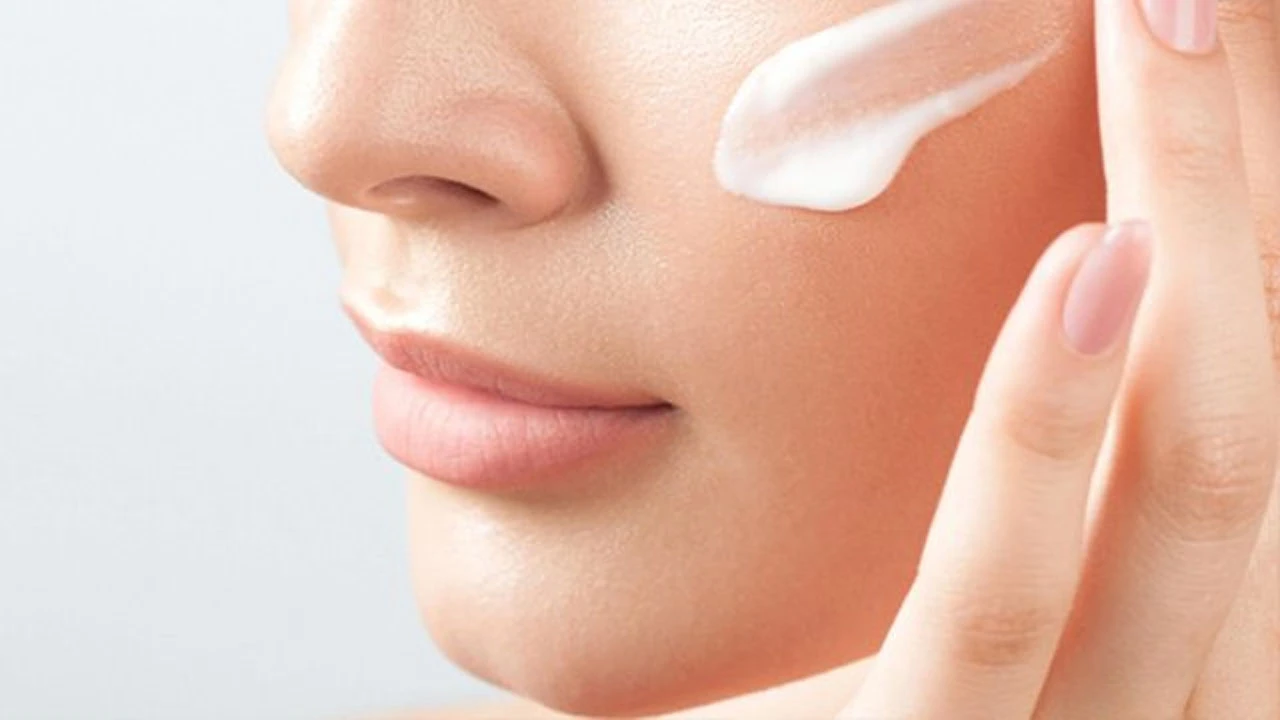 ঈদের আগে ত্বকের যত্ন: উজ্জ্বল ত্বক পেতে করণীয়