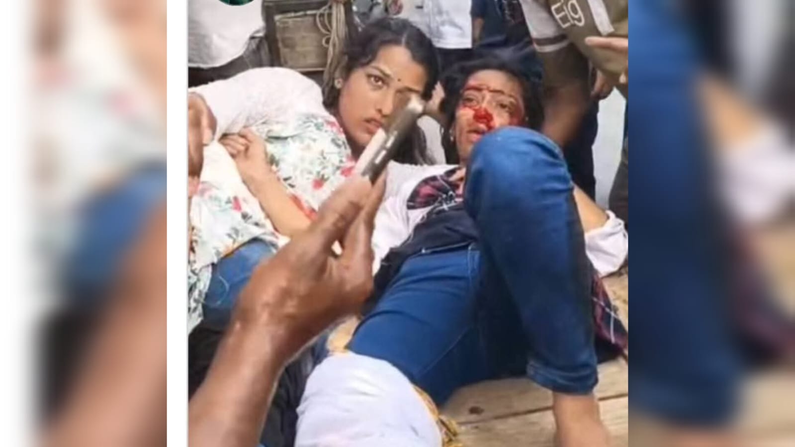 দোল উৎসবে গিয়ে সড়ক দুর্ঘটনায় দুই কলেজছাত্রী গুরুতর আহত