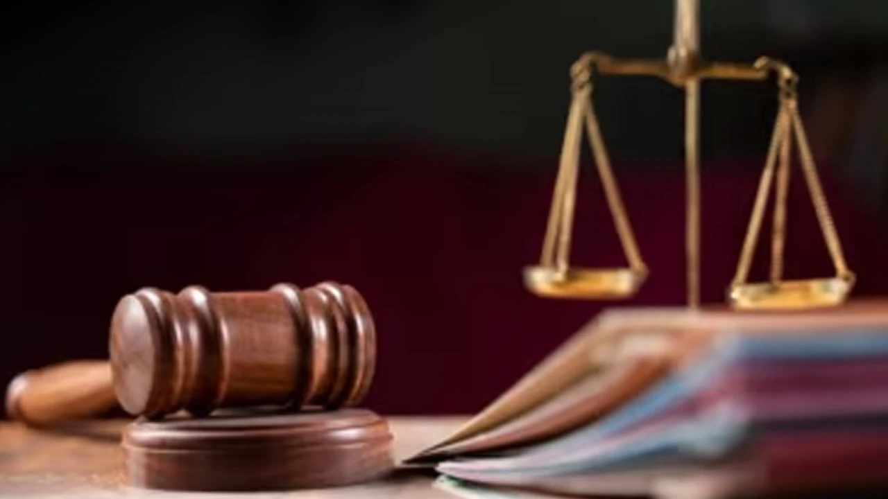 লেফটেন্যান্ট কর্নেল আসাদুল ইসলামের দেশত্যাগে নিষেধাজ্ঞা